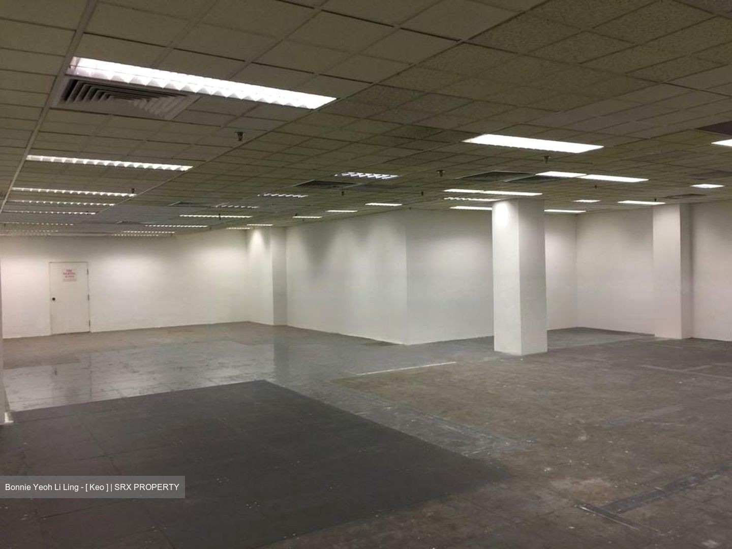 Lucky Plaza (D9), Retail #469274421